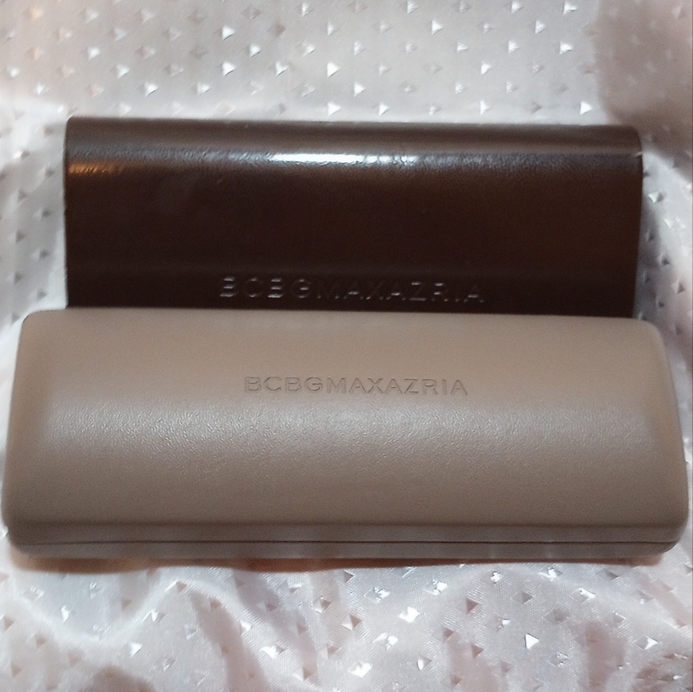 BCBGMAXAZRIA Eye Glasses Cases Hard Shell, Clam Shell Sunglasses cases brown